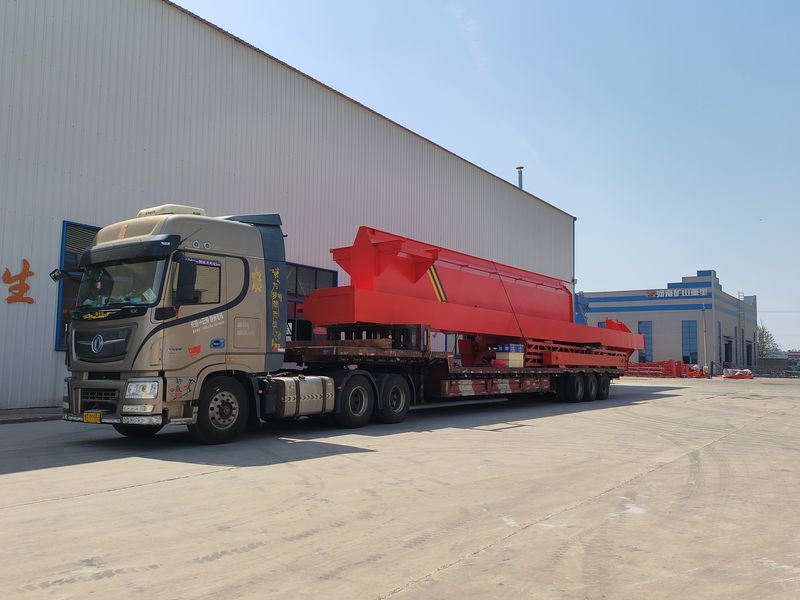 電動(dòng)葫蘆門式起重機(jī) MHxh16t—32m 制作完成，發(fā)往新疆交付客戶使用。